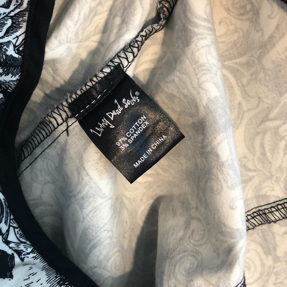 LivingDeadSouls body con pinup skull floral dress - Picture 12 of 12